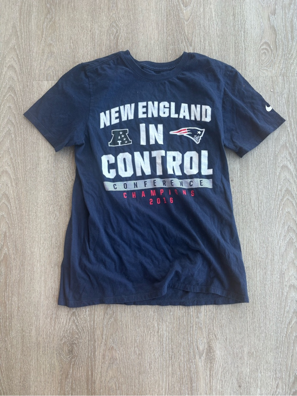 Men’s small Nike New England Patriots tee